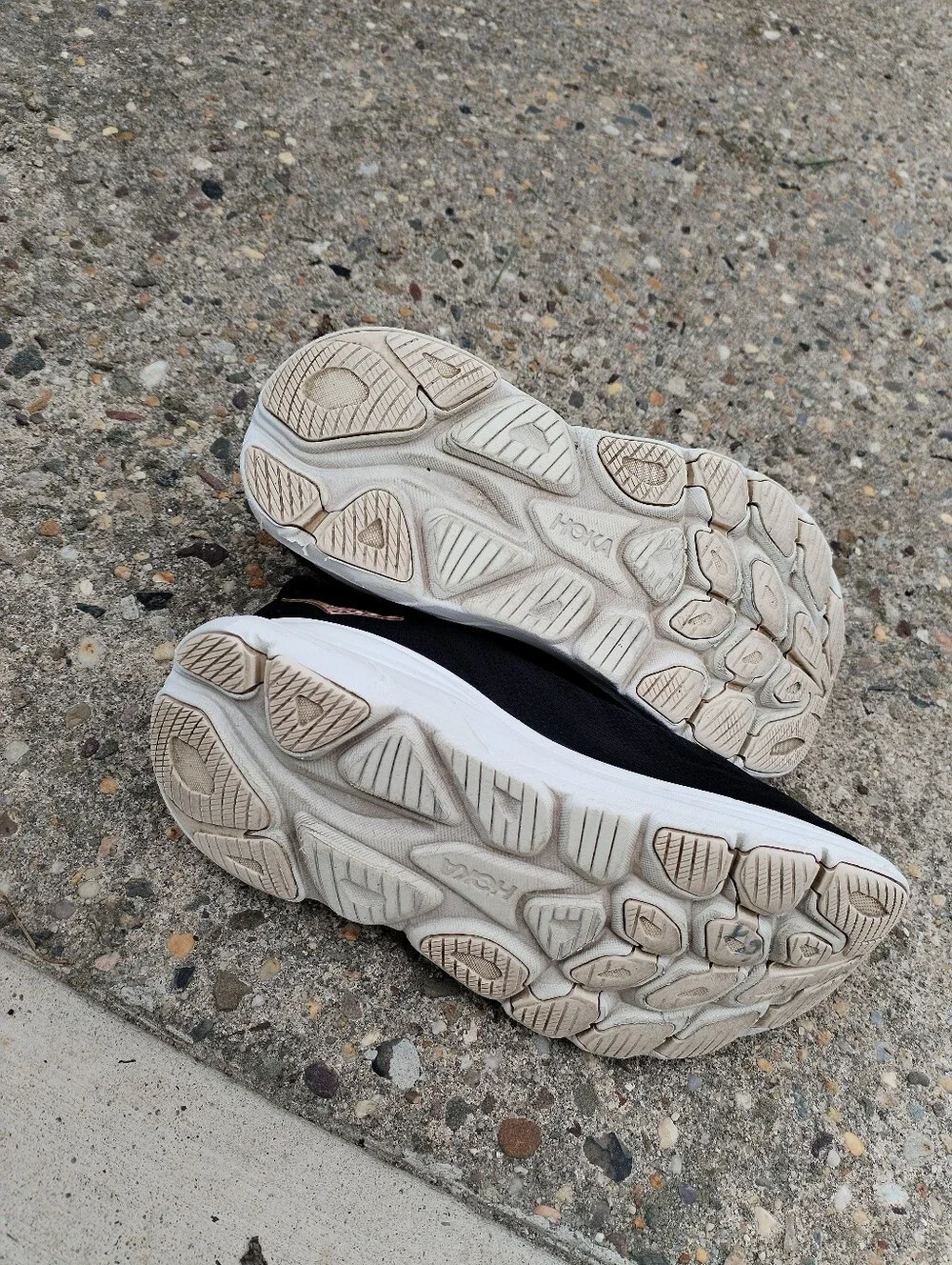 HOKA Clifton 10 Women’s 7.5b Black Rose Gold Running Shoes Athletic Sneaker